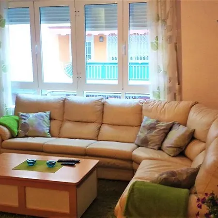 Apartment Downtown With Wifi & Tv Box Torrevieja