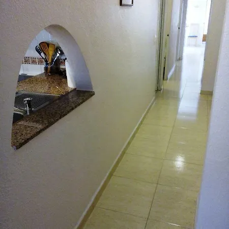 Downtown With Wifi & Tv Box Torrevieja